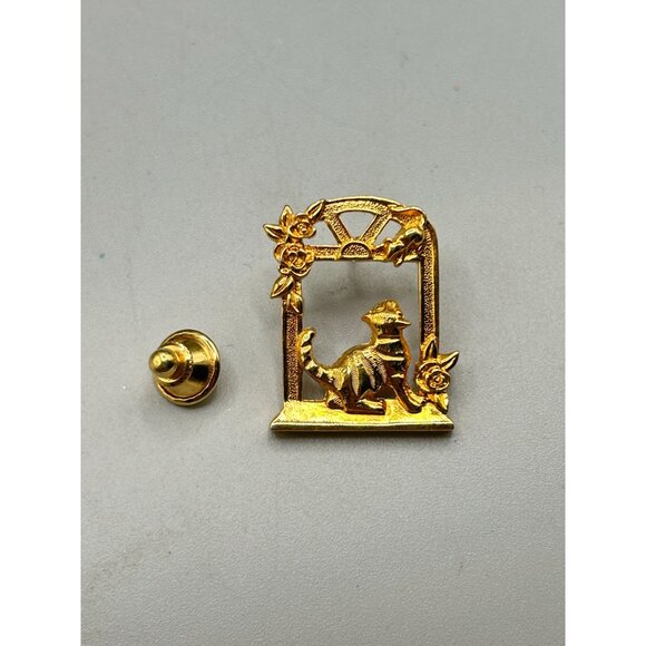 Vintage Avon Tack Pin Cat & Mouse On Window Touch of Whimsy Gold Tone Lapel Pin - Picture 6 of 7